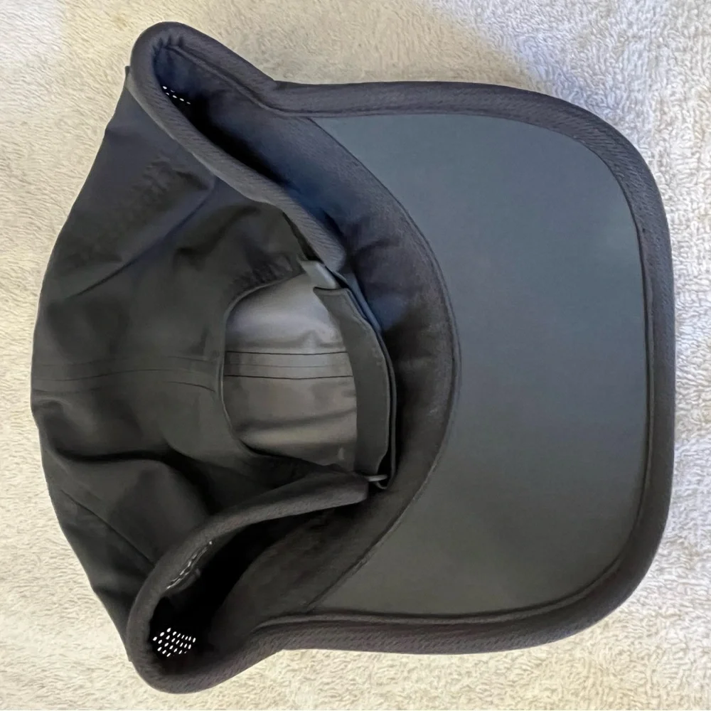 Kirkland Signature Adjustable Grey Ball Cap